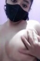 Penyanyi dangdut bugil